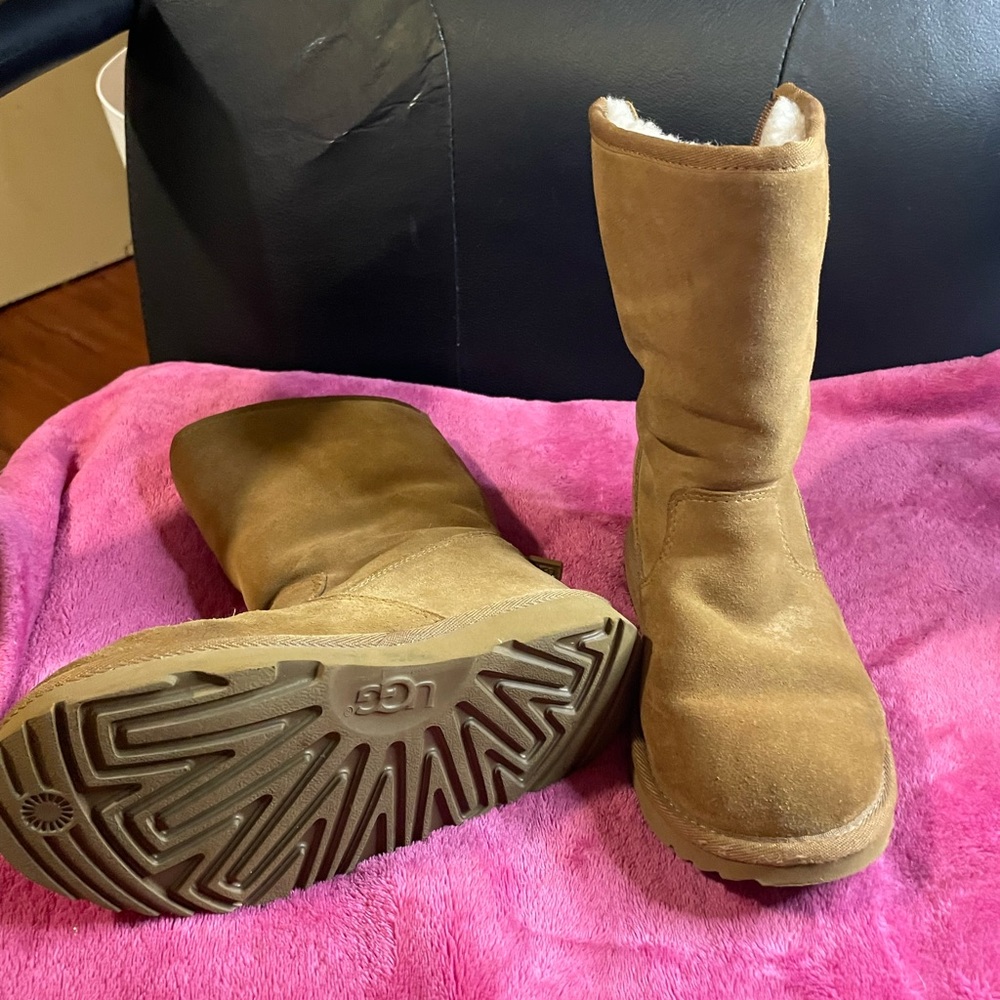 UGGS girls size 1